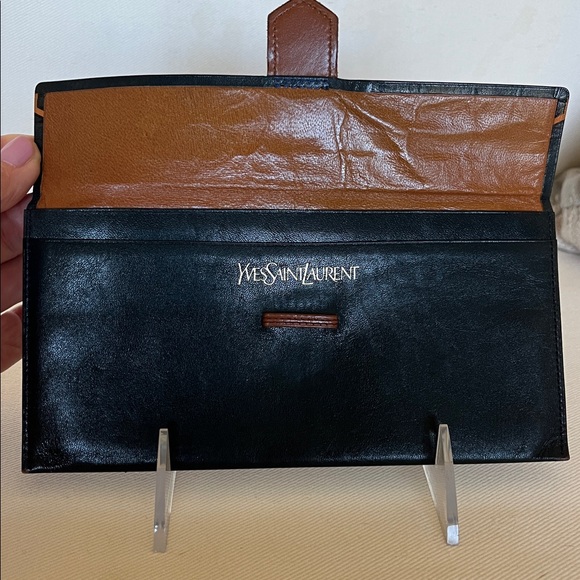 Yves Saint Laurent Envelope Wallet - Picture 3 of 9